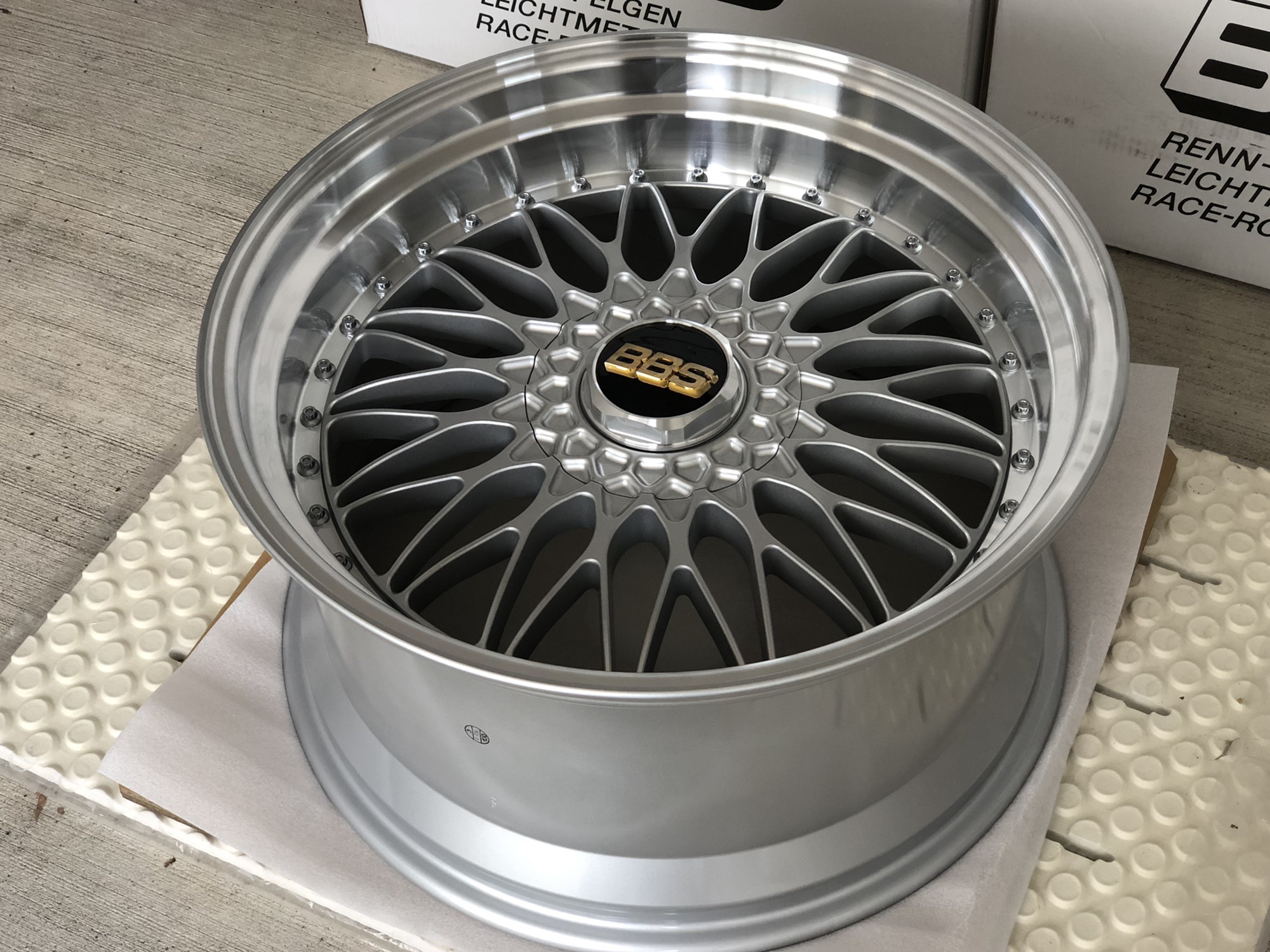 BBS SUPER RS 20インチ 特注10.5J 2本 BBS SUPER RS 20インチ 特注10.5J 2本 - メルカリ