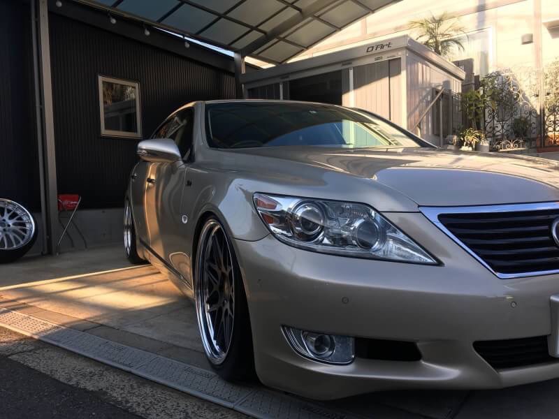 ワーク グノーシスGH2-SR 21インチ LS460使用 LS460にwork グノーシス GR205 21インチ装着です♪ | D'Art