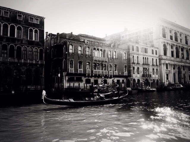 Venezia ヴェネツィア で白黒写真を撮ってみた Almost A Solo Traveler