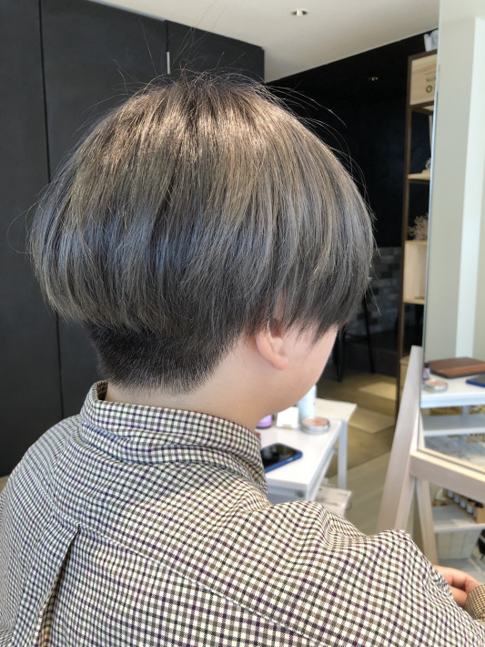 グレー 刈り上げマッシュショート Watasi