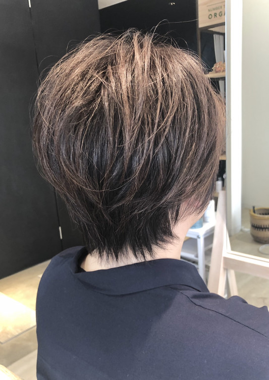 軽くて動きのあるショートレイヤー Watasi 軽くて動きのあるショートレイヤー Watasi