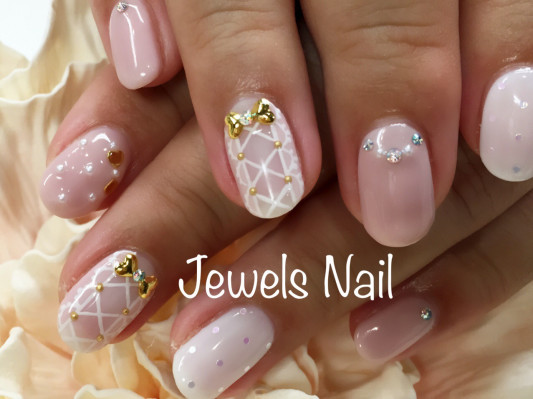 再び注目 レースアップネイル Jewels Nail