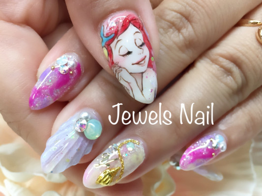 夏の最後に ディズニーキャラクターネイル Jewels Nail