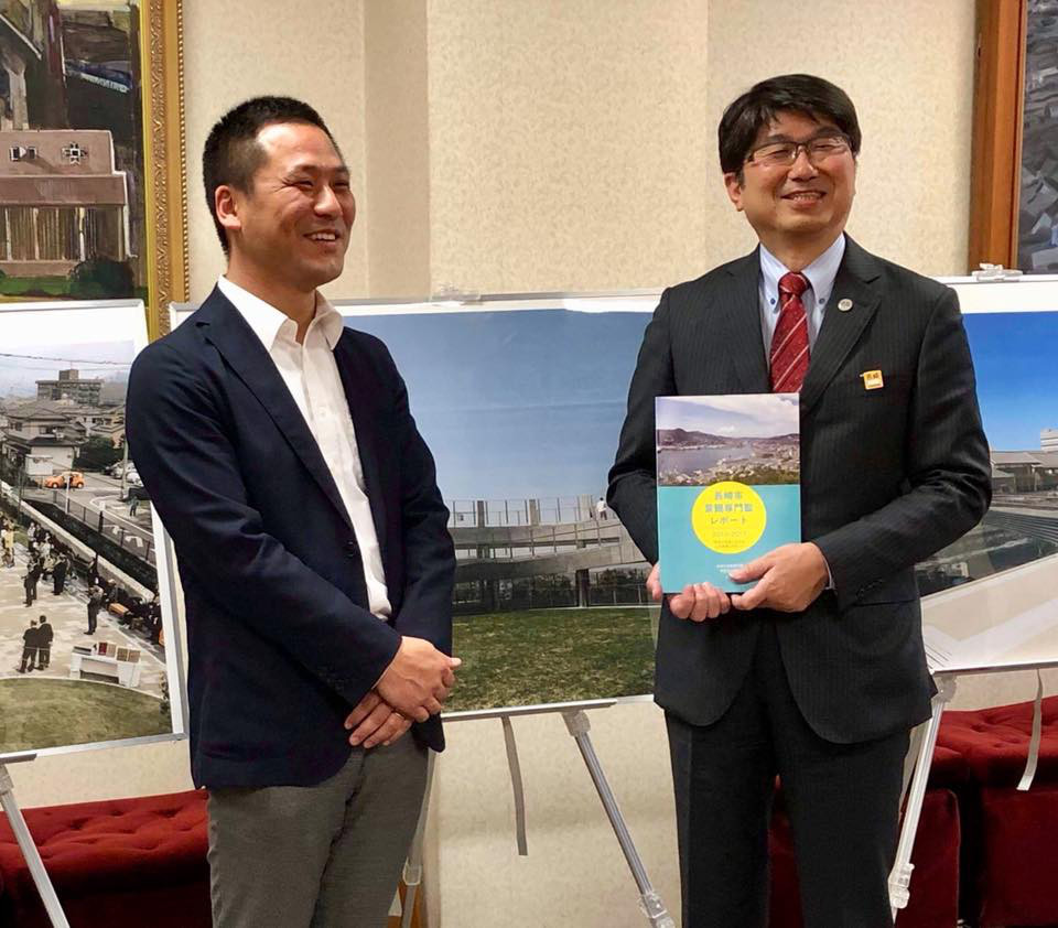 長崎市景観専門監レポート13 17 を田上市長に提出しました 地域計画家 高尾忠志 長崎市景観専門監レポート13 17 を田上市長に提出しました 地域計画家 高尾忠志