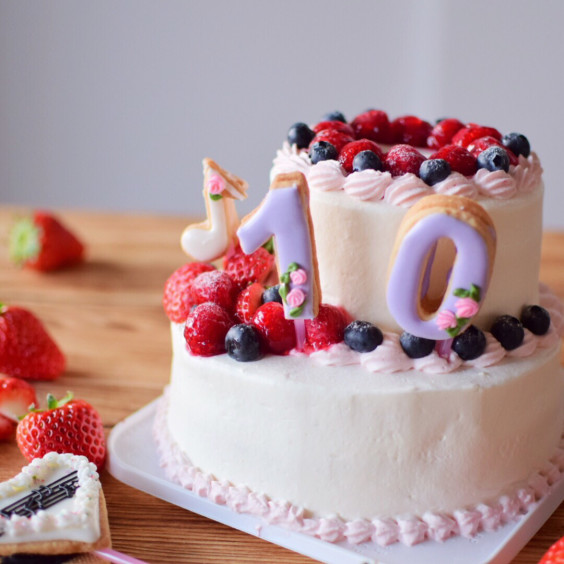 2段のバースデーケーキ Sweets Kitchen Chiyo