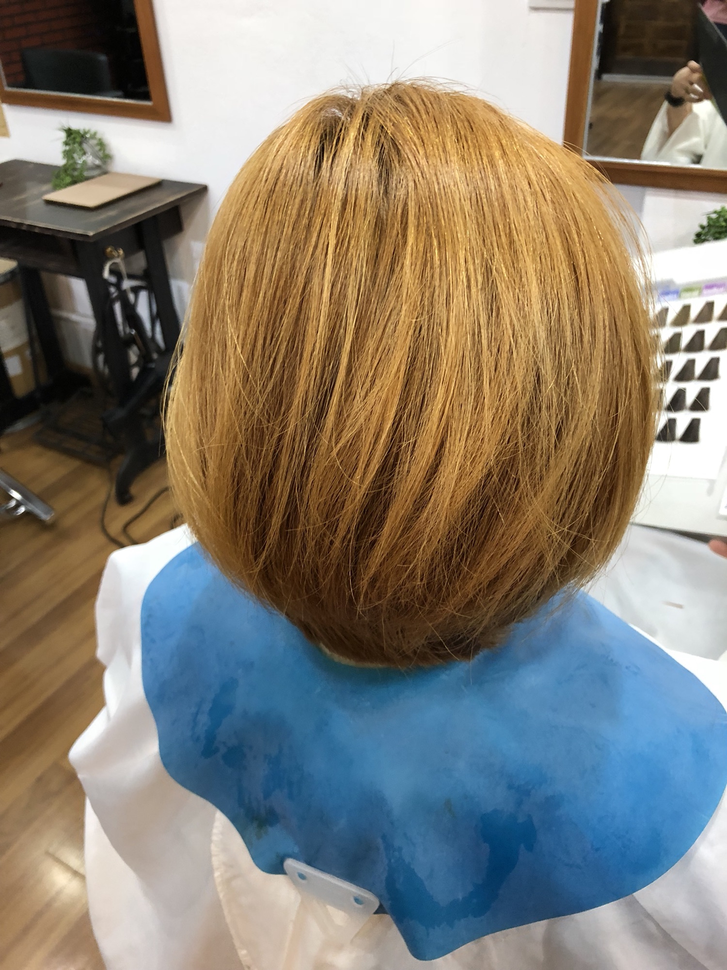 ブルーハイライトグレージュ バンコク の 髪色改善師 こーへーのブログ