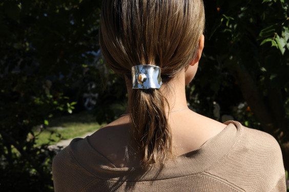 Rojo Hair Pierce Pluie