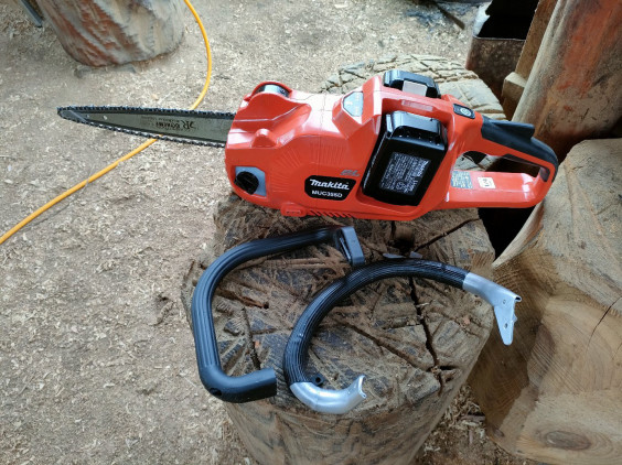 マキタバッテリーチェンソーMUC355D改!! | Chainsaw Carving TAKA