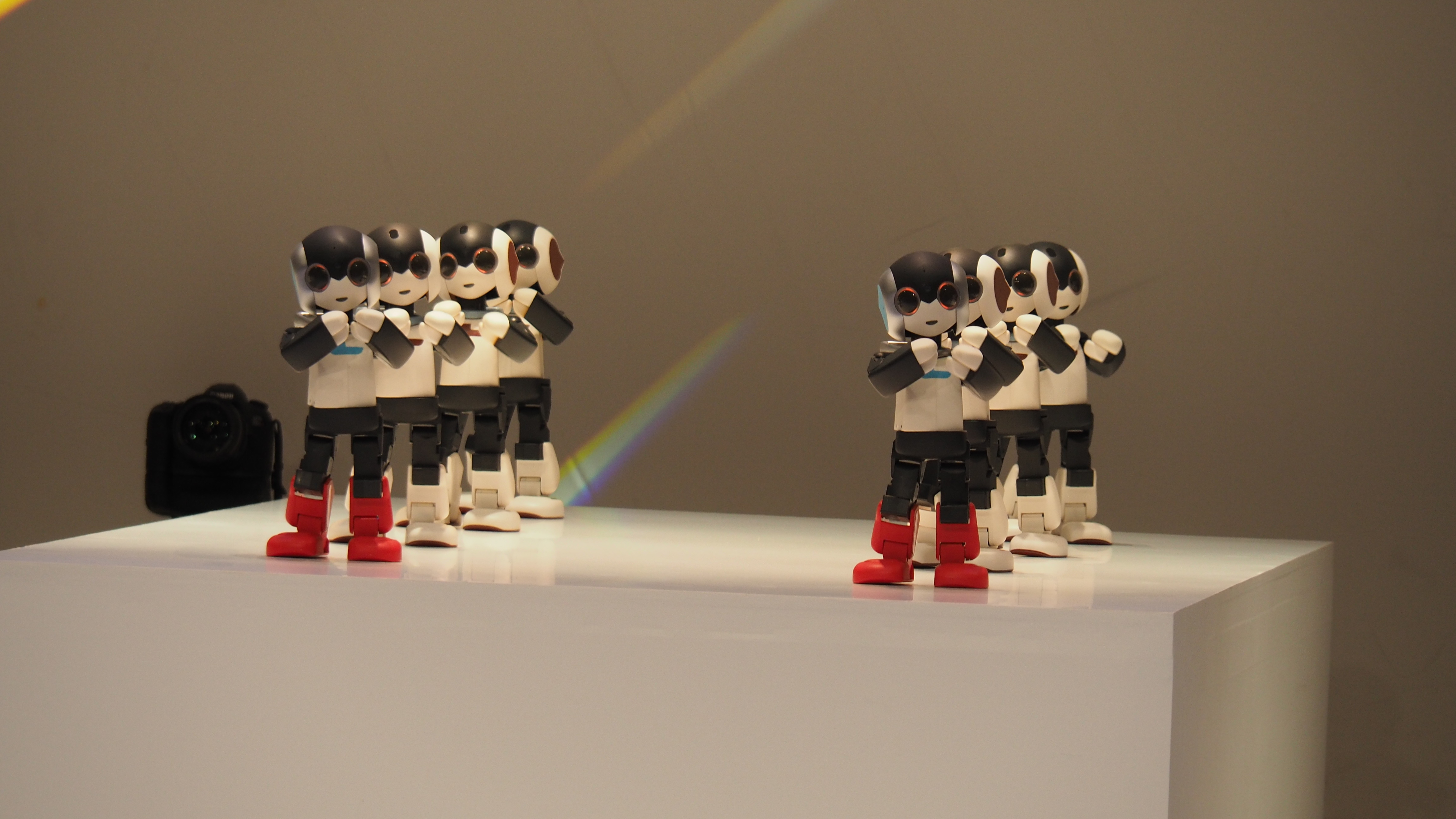 世界初！ロボット用の組立式パーソナルモビリティ登場！完全受注