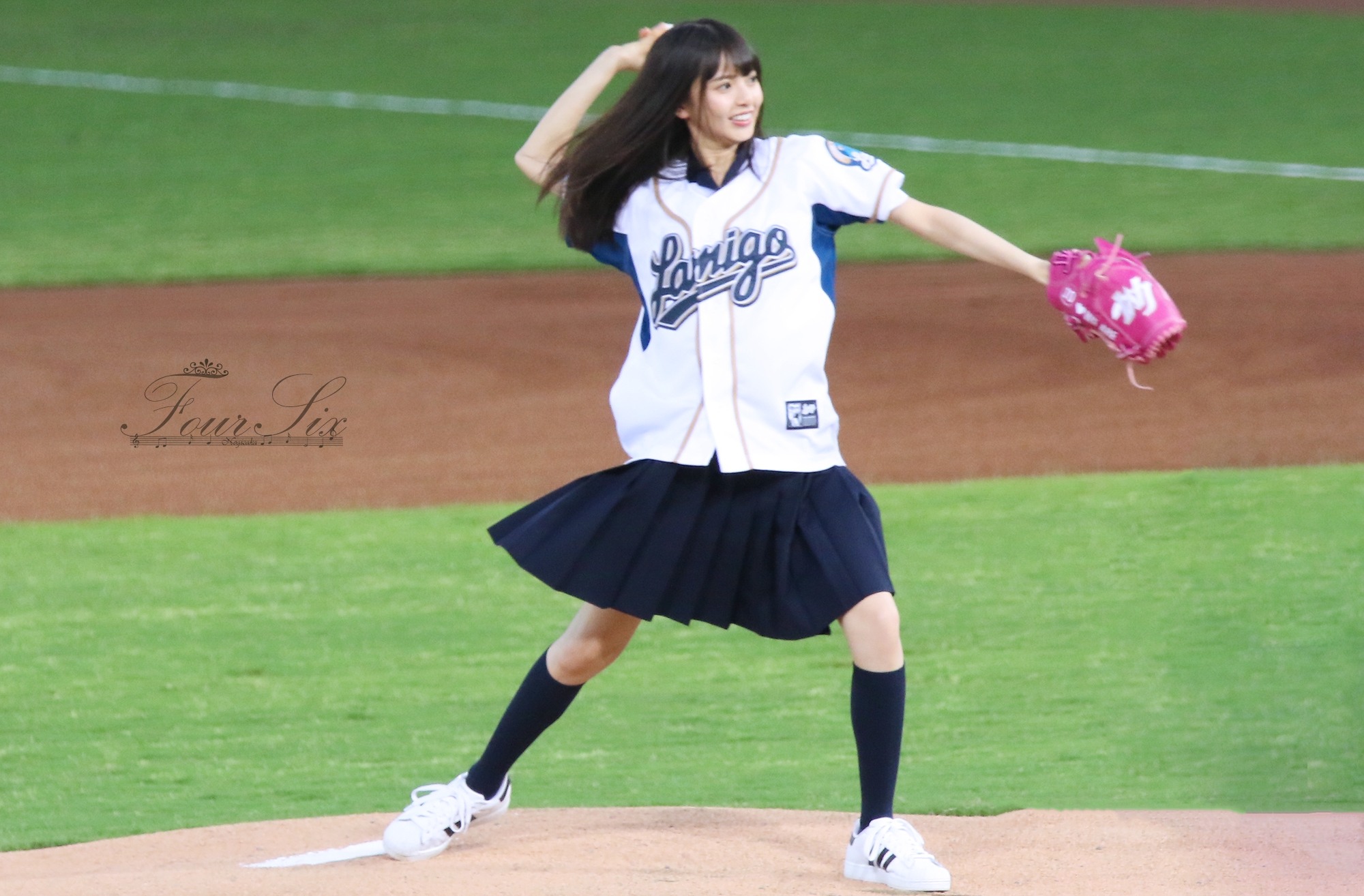 180815 台湾プロ野球始球式 - 齋藤飛鳥 ③ | Four Six⊿46