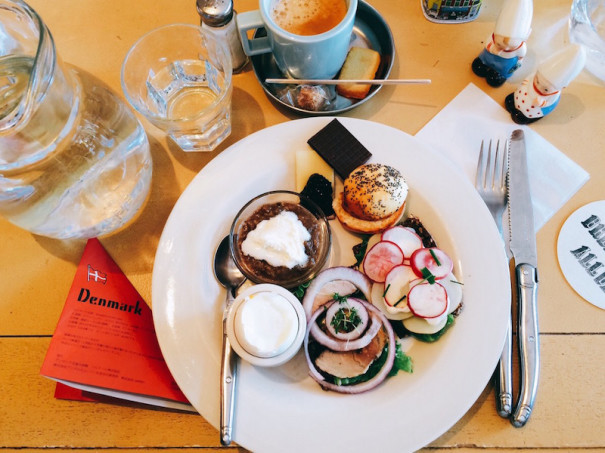 7 8月デンマークの朝ごはん ワールド ブレックファスト オールデイ 東京ニート