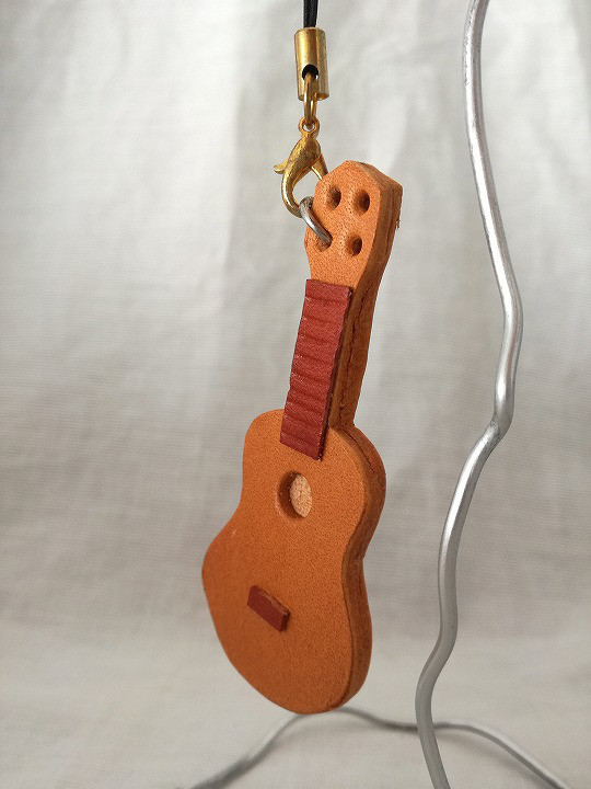 ウクレレのキーホルダー その２ Noel S Leathercraft Works