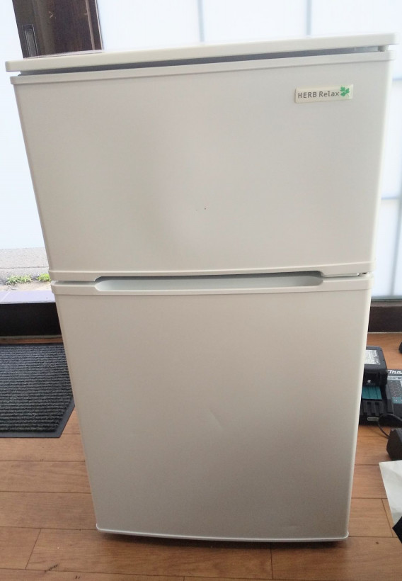 中古品＞2018年製 ヤマダ電機オリジナル ノンフロン冷凍冷蔵庫 YRZ  