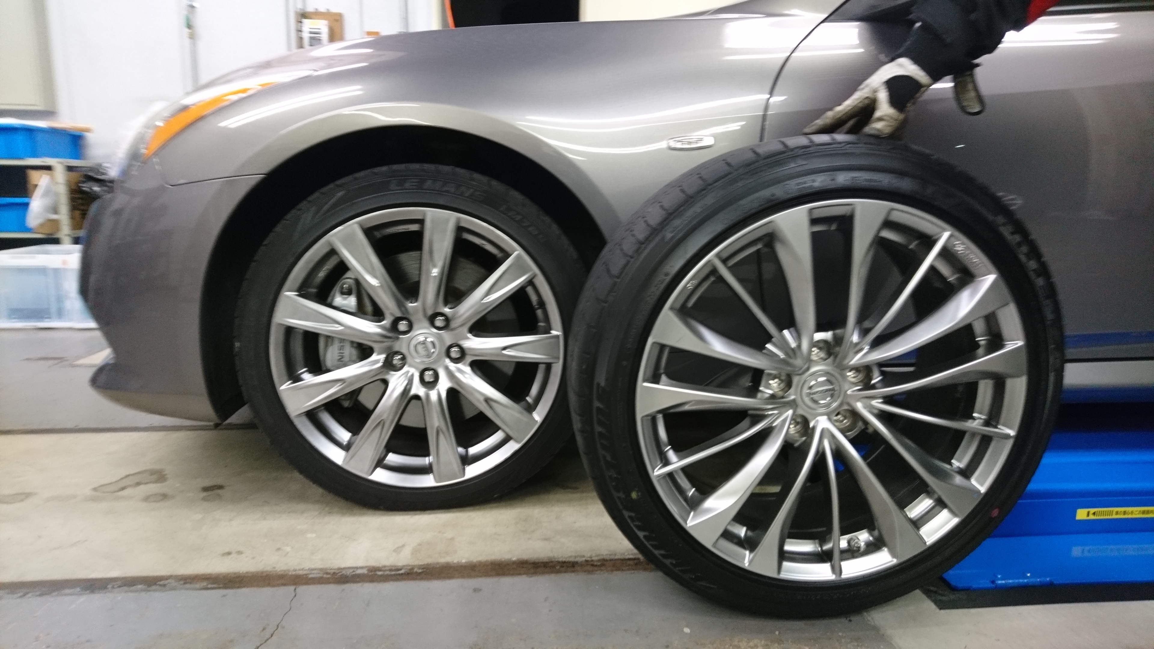 v36スカイライン 純正19インチ アルミホイール タイヤセット 程度良好