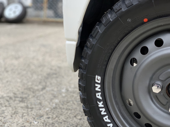 ゴツゴツ系 Happy Tire