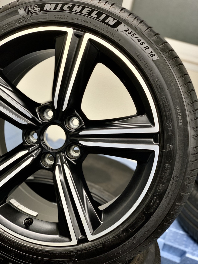新型アコードハイブリッド | HAPPY TiRE