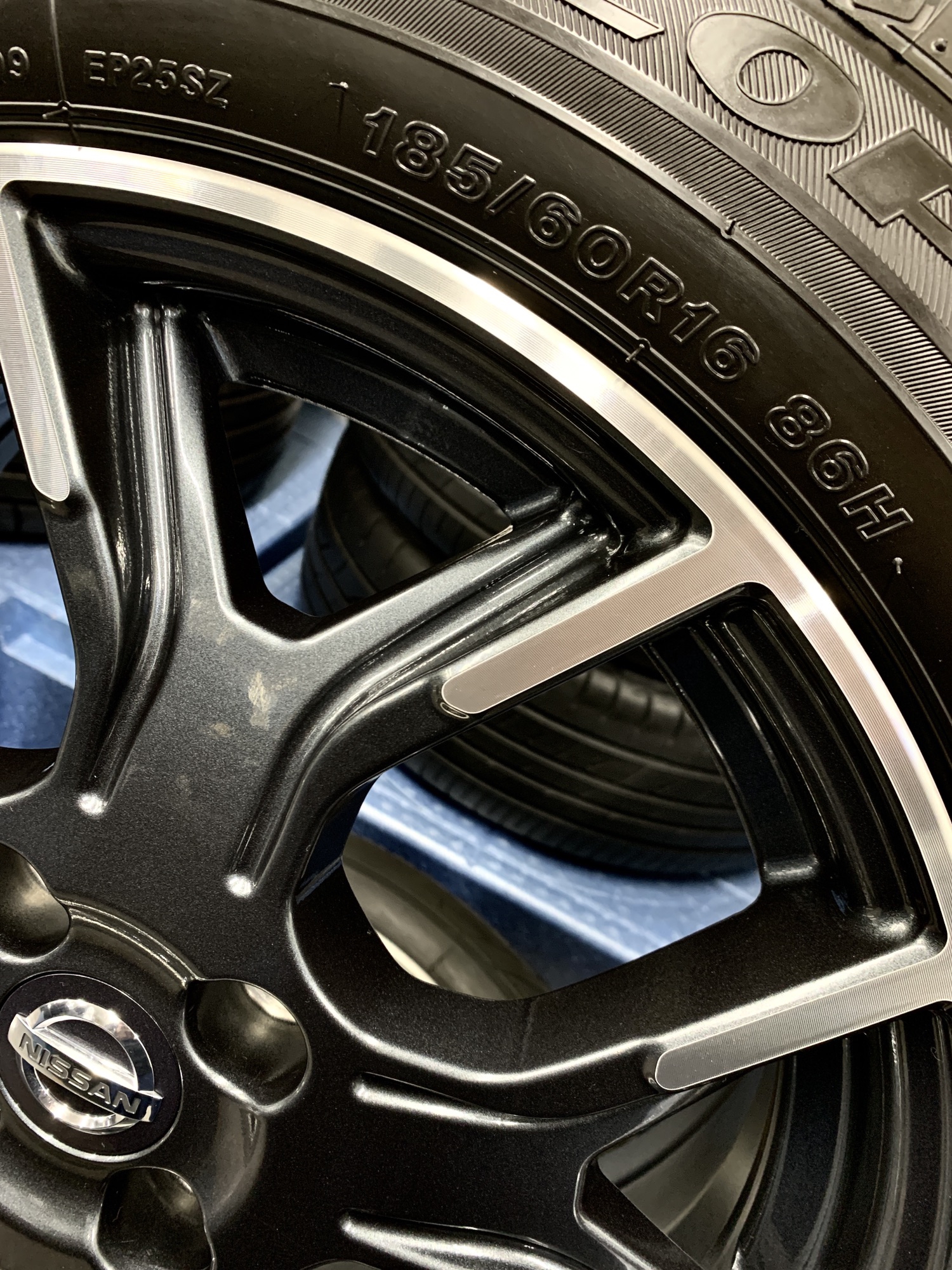 E12ノート純正ですが！！ | HAPPY TiRE