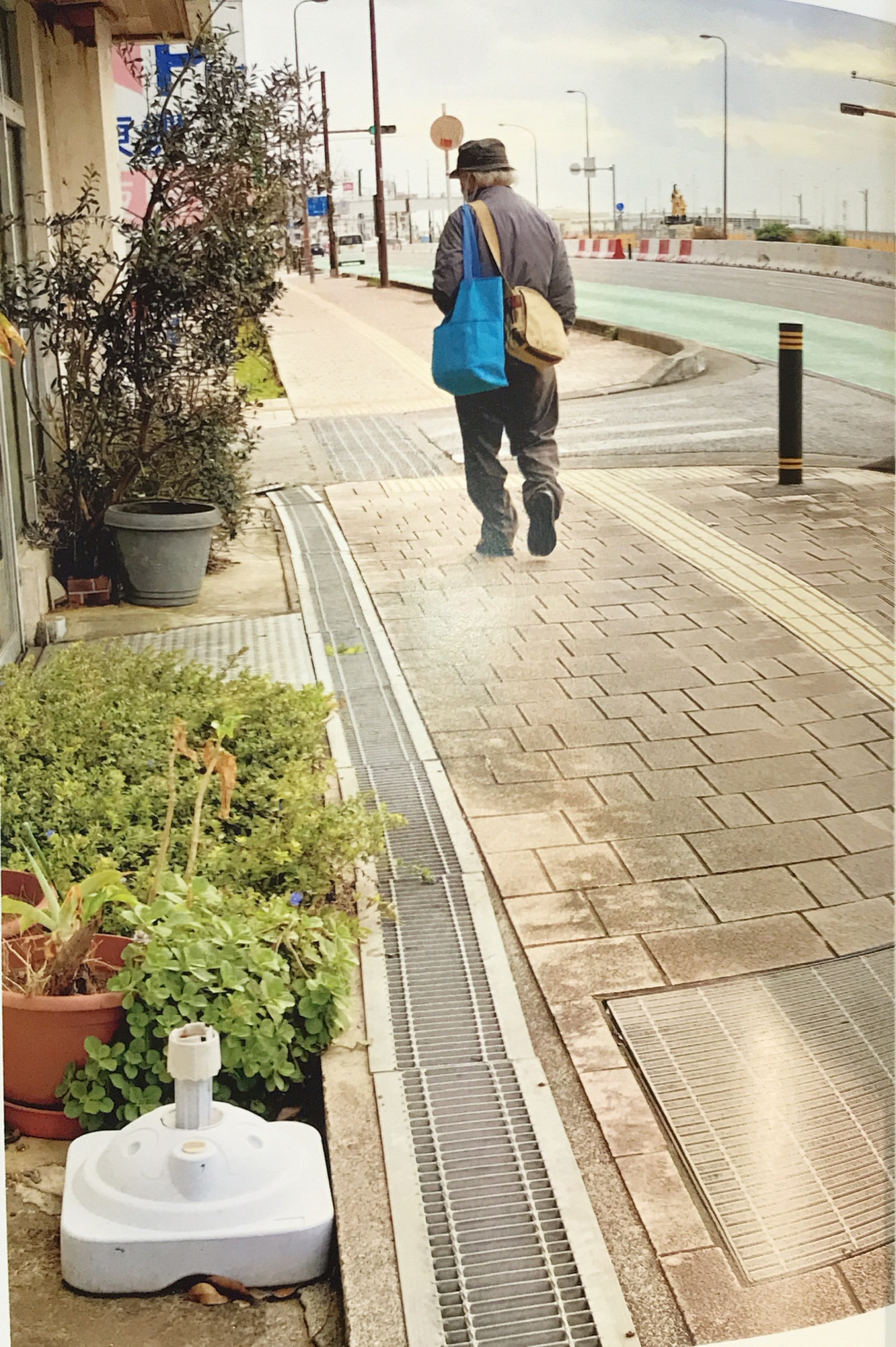 諸見里安繹作⭐︎シーサー 訃報 私の父 諸見里安繹義が逝去されました | 漆喰シーサー工房
