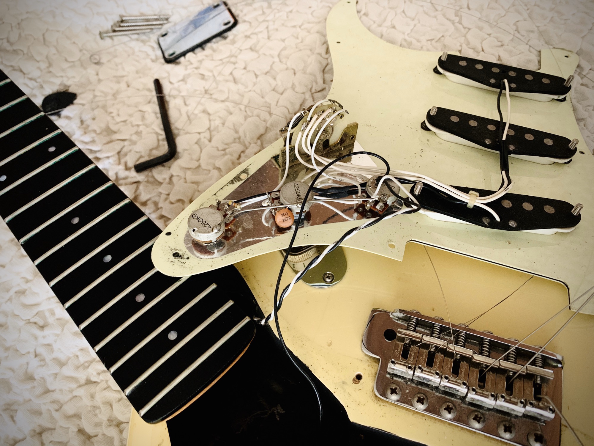 yamaha rgs103p ついに出ました 魔改造 ストラト ヴィンテージ