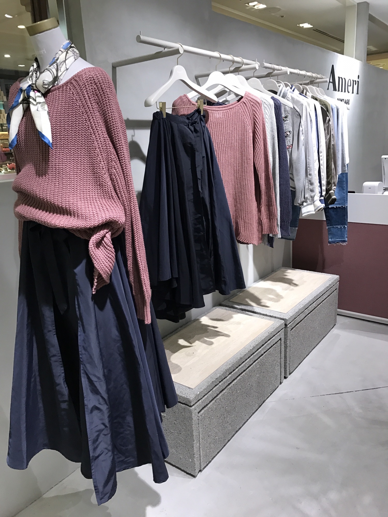Ameri VINTAGE - 新宿ルミネ限定 Ameri VINTAGE - 【Ameri VINTAGE】新宿ルミネ限定 LOUISE ART