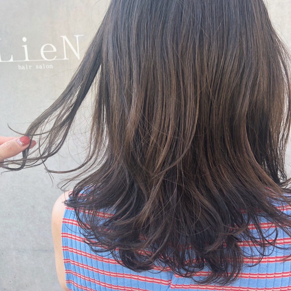 伸ばしかけの髪はパーマで動きを Lien 伸ばしかけの髪はパーマで動きを Lien