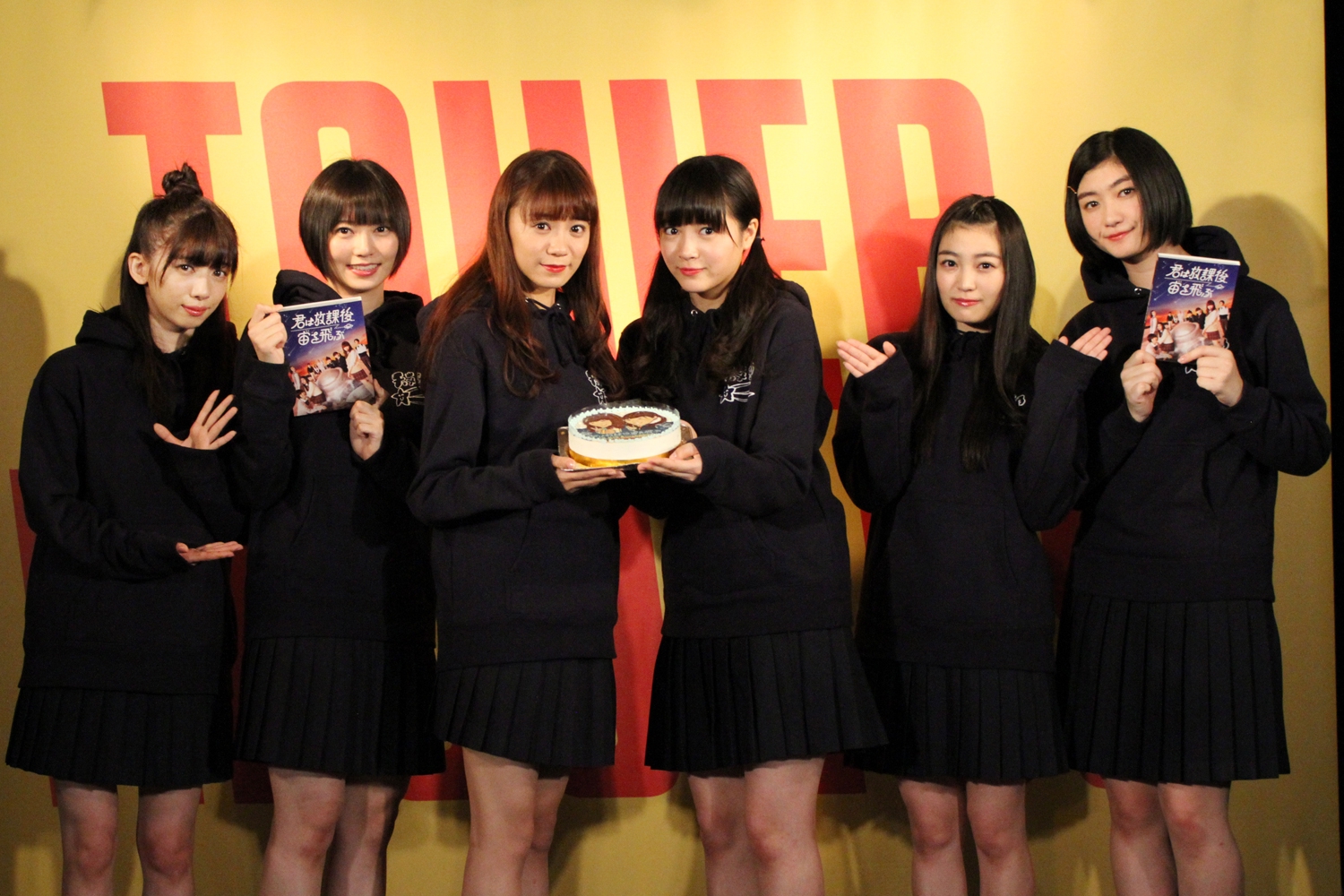 私立恵比寿中学の星名美怜と中山莉子の誕生日をサプライズで祝福