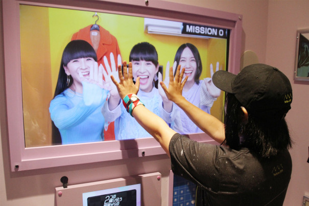 体験レポート リアル脱出ゲーム Perfume Perfumeの隣の部屋からの脱出 K Triangle オフィシャルサイト