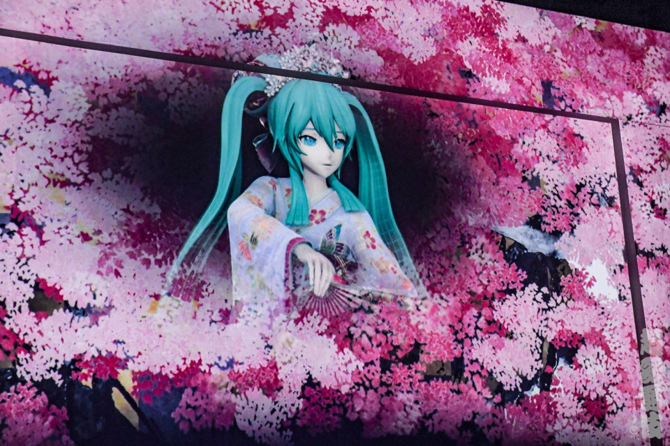 中村獅童と初音ミクがニコニコ超会議22で超歌舞伎 永遠花誉功 を熱演 K Triangle オフィシャルサイト 中村獅童と初音ミクがニコニコ超会議22で超歌舞伎 永遠花誉功 を熱演 K Triangle オフィシャルサイト