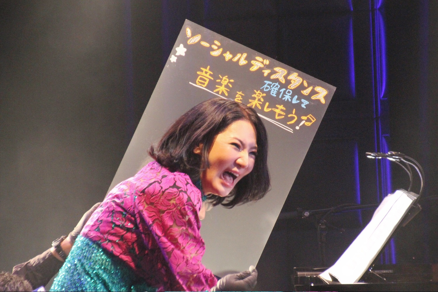 『早い者勝ち』　花月嵐　tシャツ　博多ラーメン香美　広瀬香美　　サインプリント 福岡出身で無類の豚骨ラーメン好きな広瀬香美さんが ラーメン