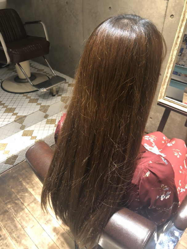 弱酸性縮毛矯正と弱酸性カラーの同時施術 Hair Salon Defi