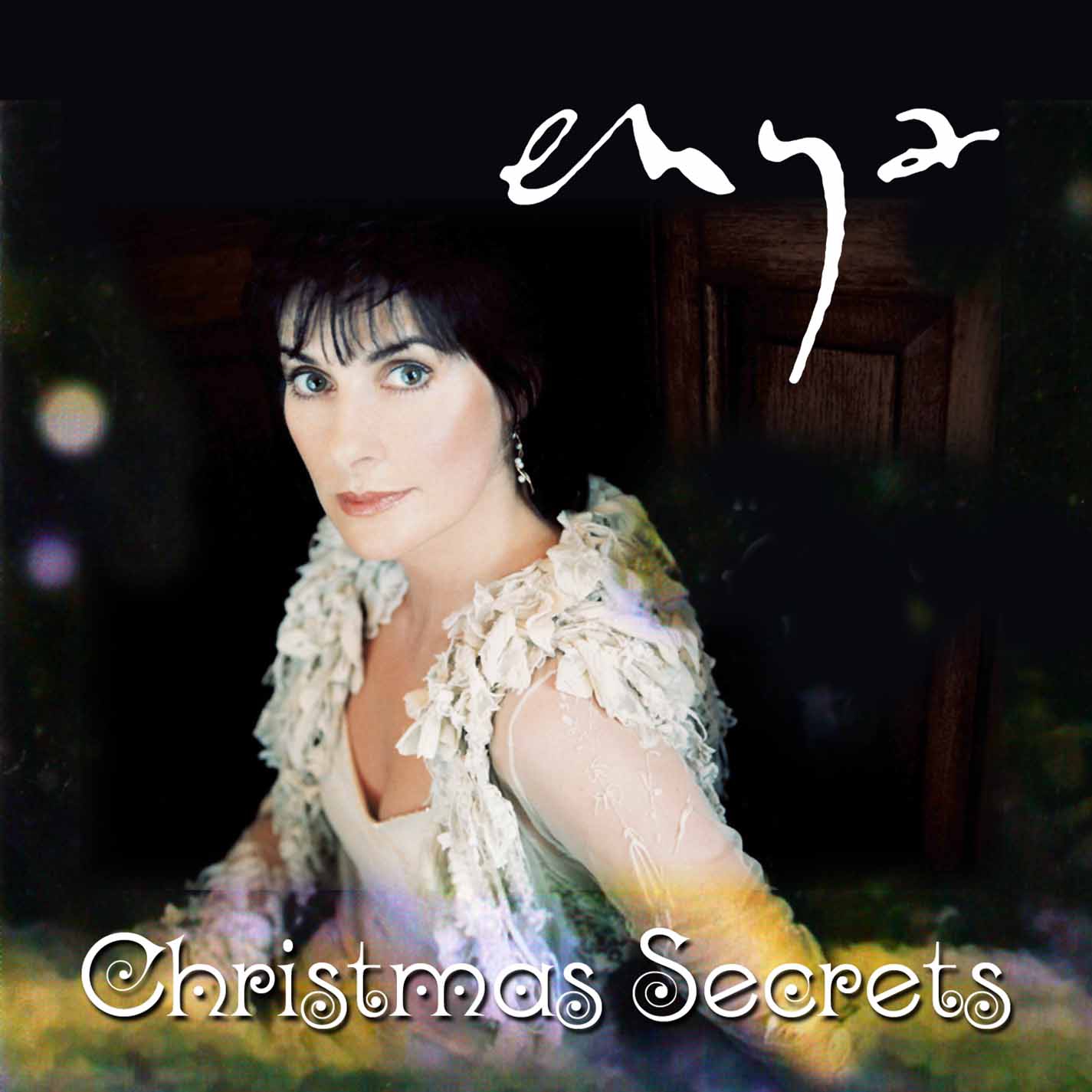エンヤ、最新ウィンター・セレクション・アルバム『Christmas Secrets』をデジタル限定リリース！ | Warner Music Life