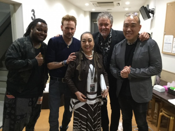 コリー ハートの来日フォト ダイアリー Warner Music Life