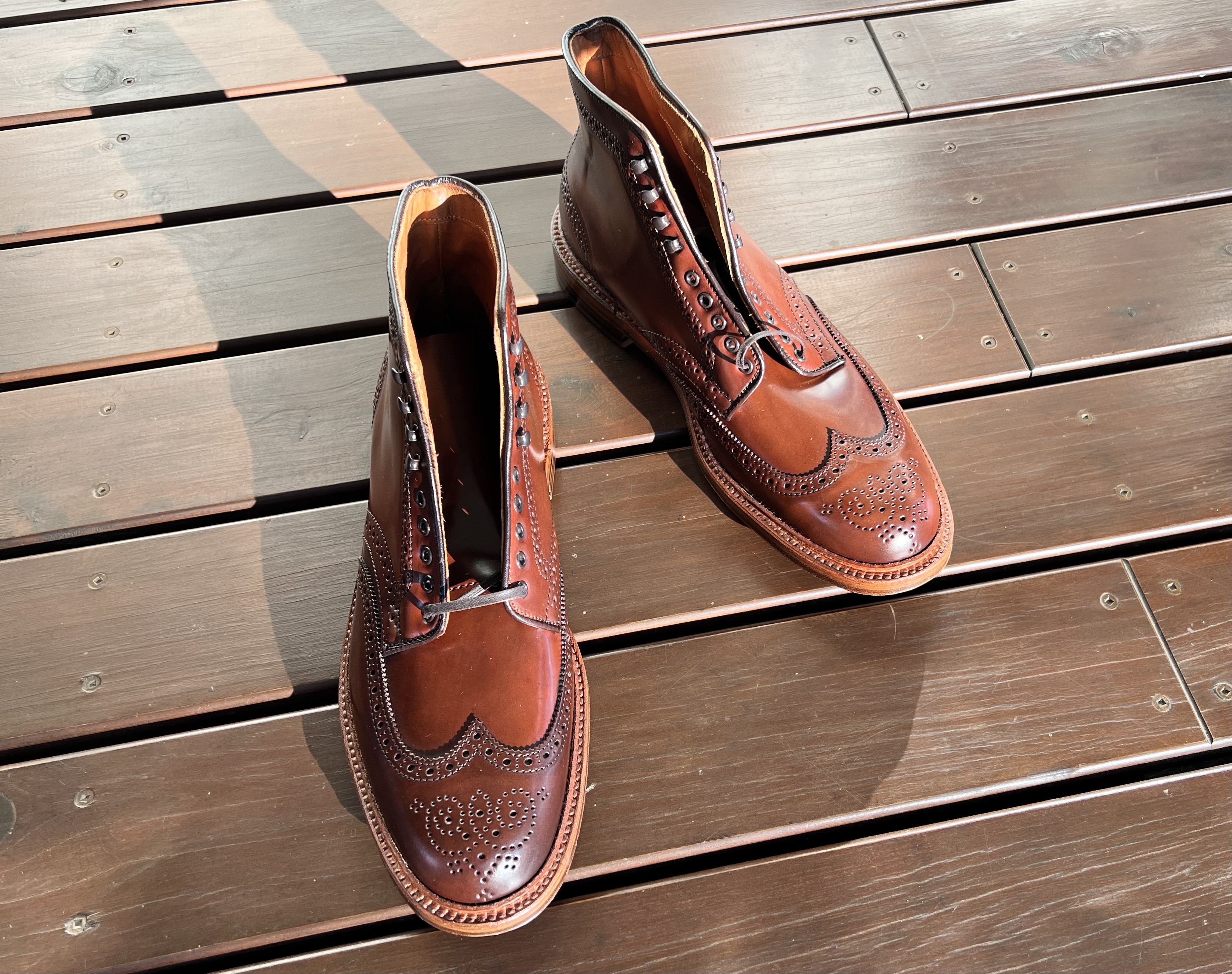 カラー4ウィングチップブーツ | Alden of Tuck