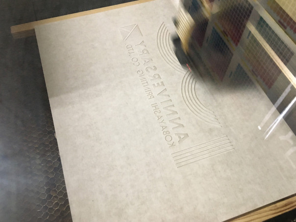 アクリルレーザー彫刻 カットの覚書 福岡のレーザー加工 セリグラフィ アクリルレーザー彫刻 カットの覚書 福岡のレーザー加工 セリグラフィ