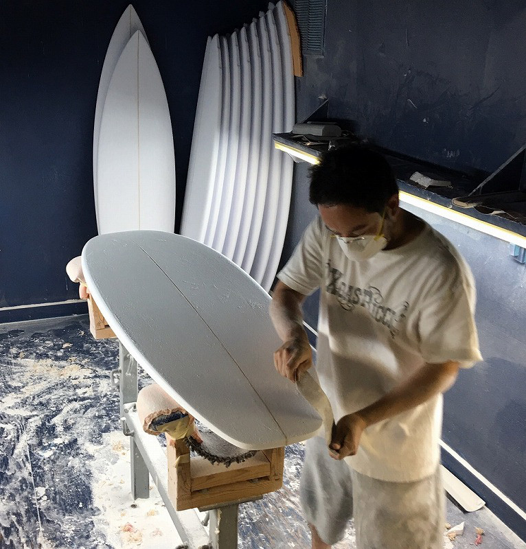 Stray A にma Shapesのmaさんがシェーパー加入 Stray Surf Blog