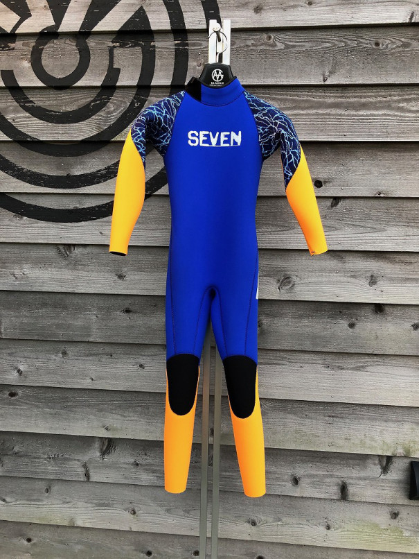 Seven キッズモデル Stray Surf Blog Seven キッズモデル Stray Surf Blog