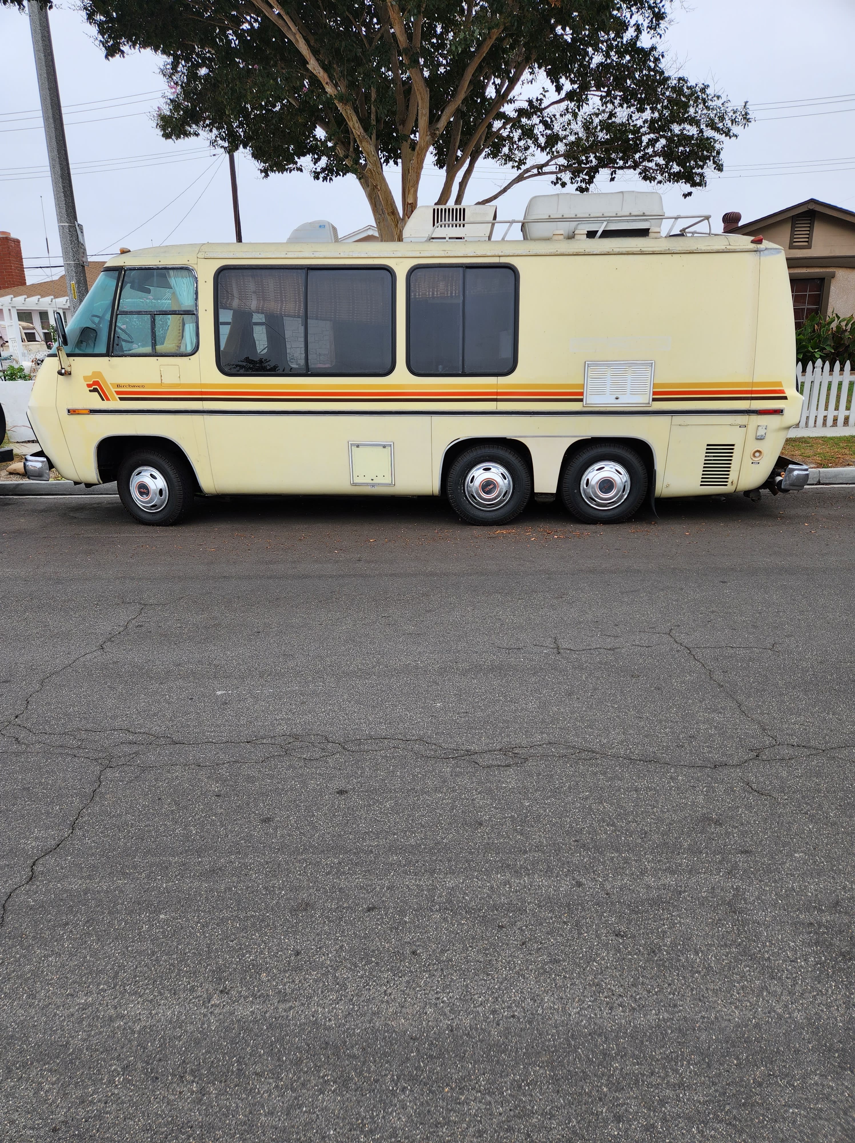 サリー様確認用　GMCモーターホーム 出荷前のGMCモーターホーム | Vehicle From Calif