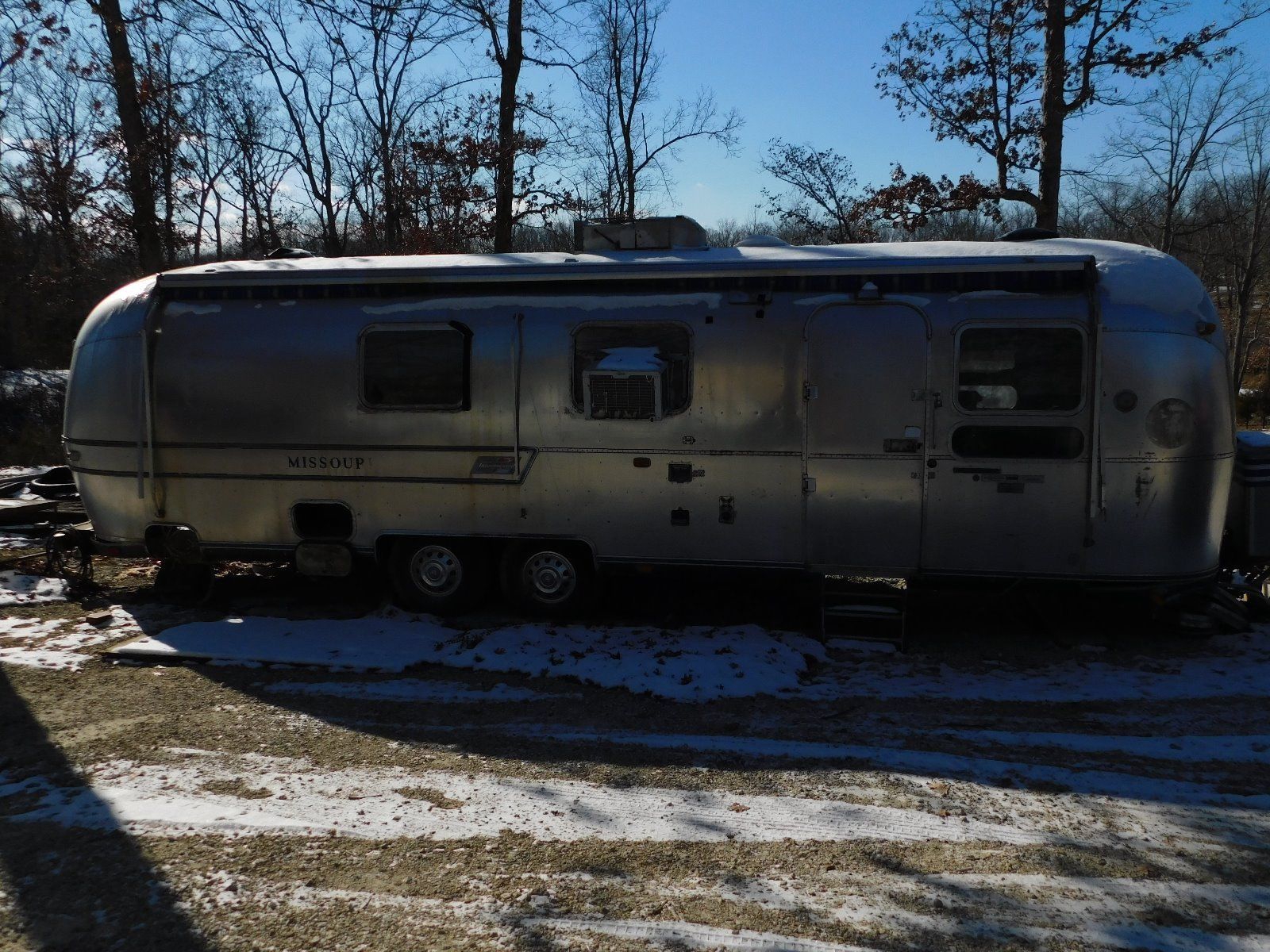 1974 31' airstream land yacht sovereign