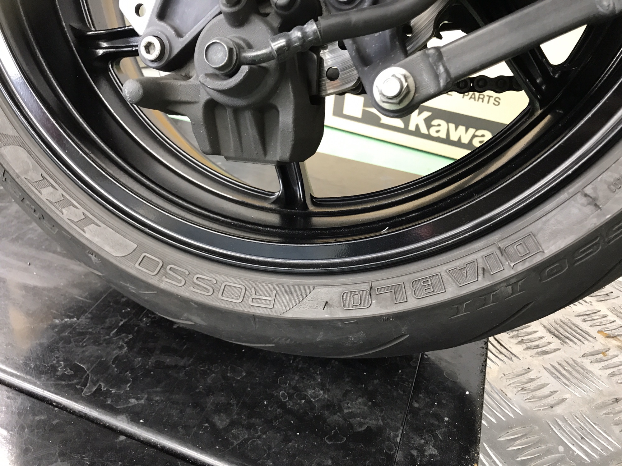 タイヤの銘柄は同じものを なるべく バイクライフをもっと楽しく