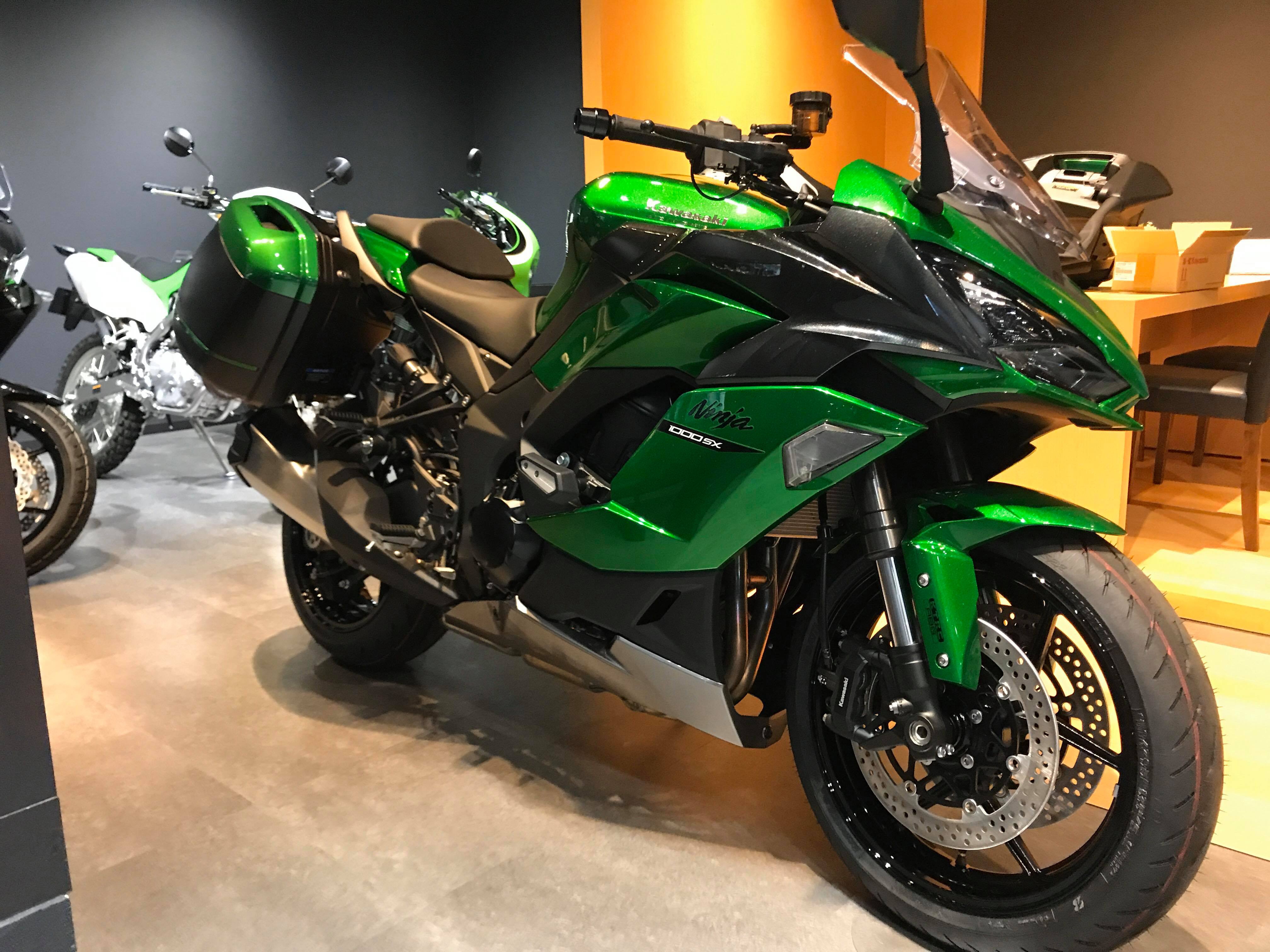 35,100円ninja1000sx用パニアケース