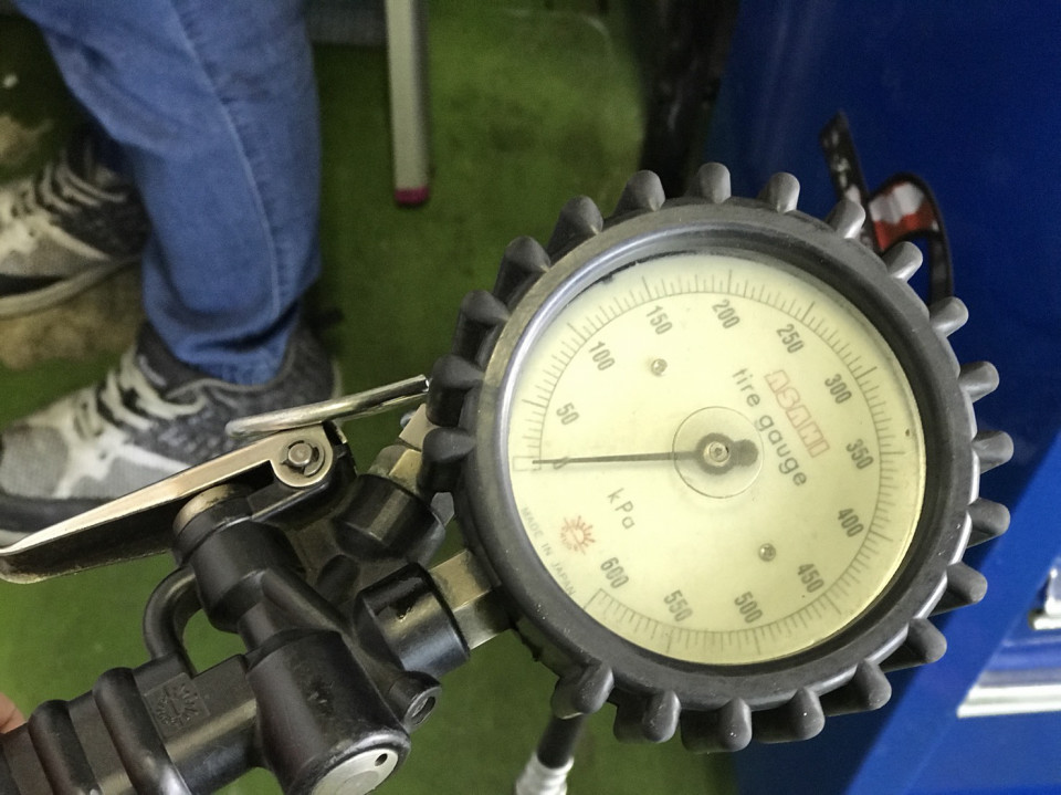 タイヤ空気圧はなぜ無料なんだろう バイクライフをもっと楽しく タイヤ空気圧はなぜ無料なんだろう バイクライフをもっと楽しく