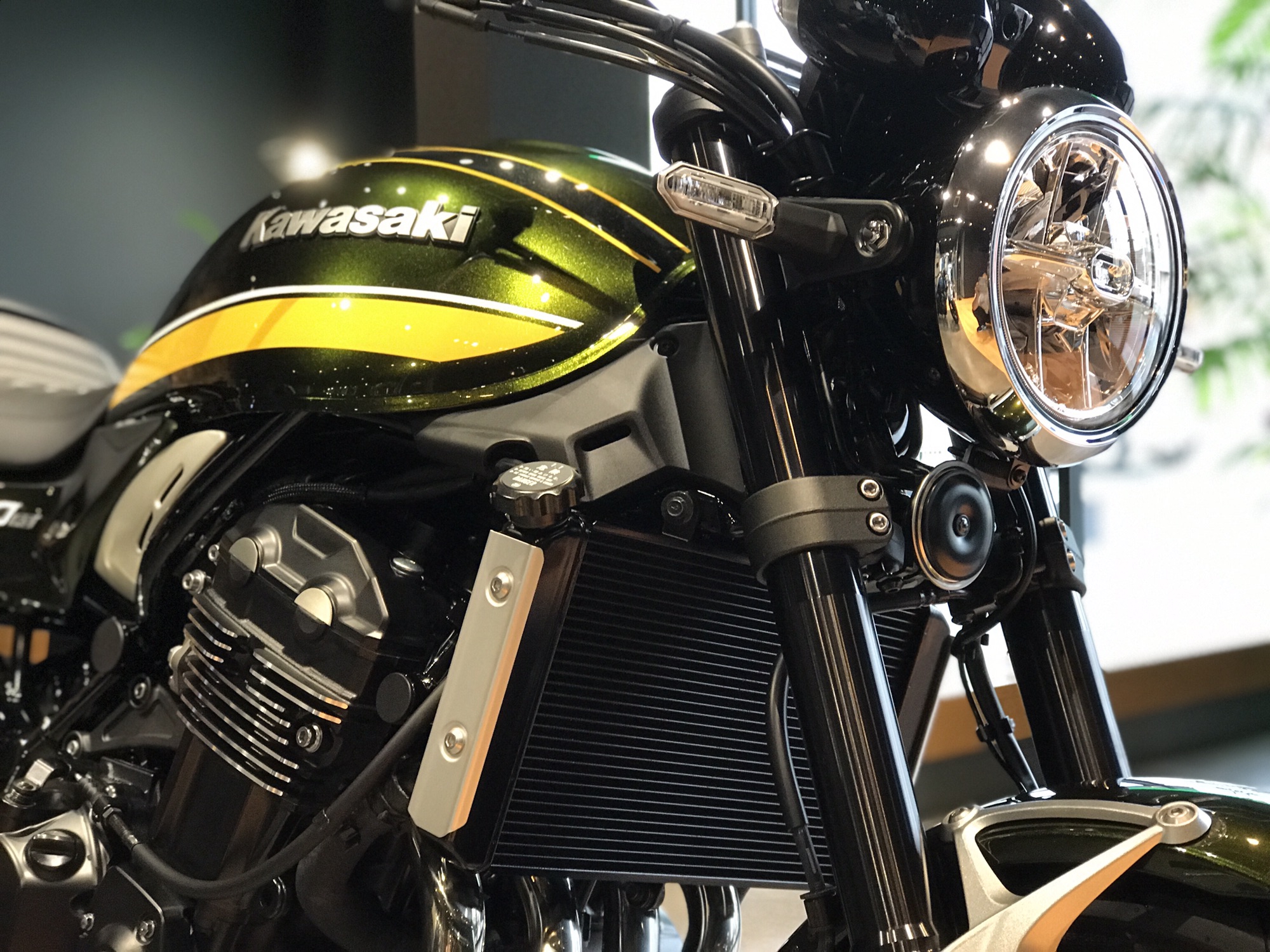 カワサキ z900rs タンク タイガーカラー kawasaki 【公式通販】