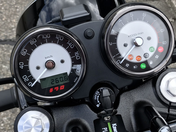 メグロオートバイの古い速度計 おもた 