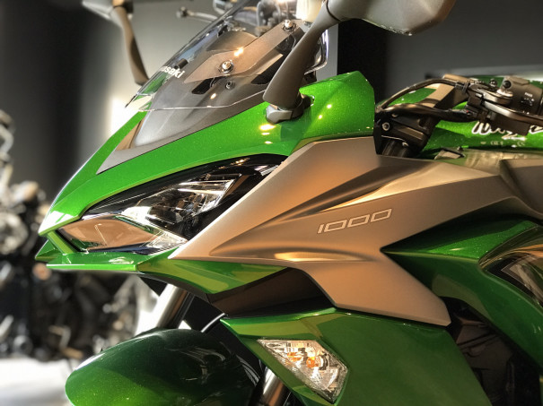 黄緑色のバイクを見たら ほぼカワサキのバイクという事で バイクライフをもっと楽しく