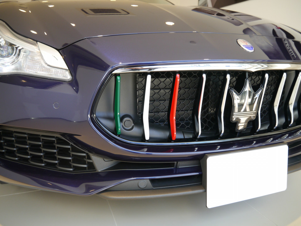 ZIANGAOI 車用フロントバンパートレーラーカバー マセラティ クアトロ 