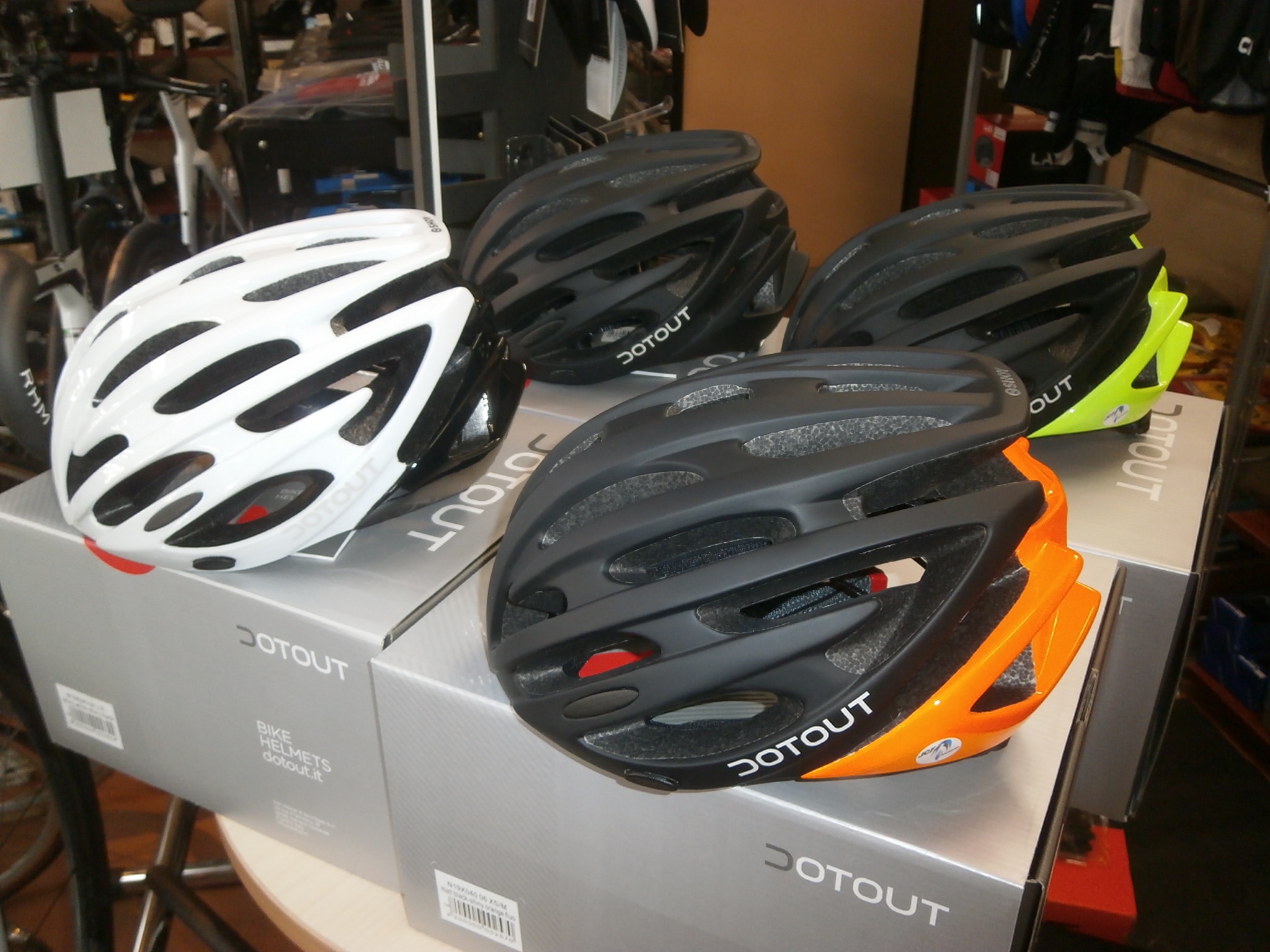 SHOYヘルメット。 | スポーツサイクル イシノ