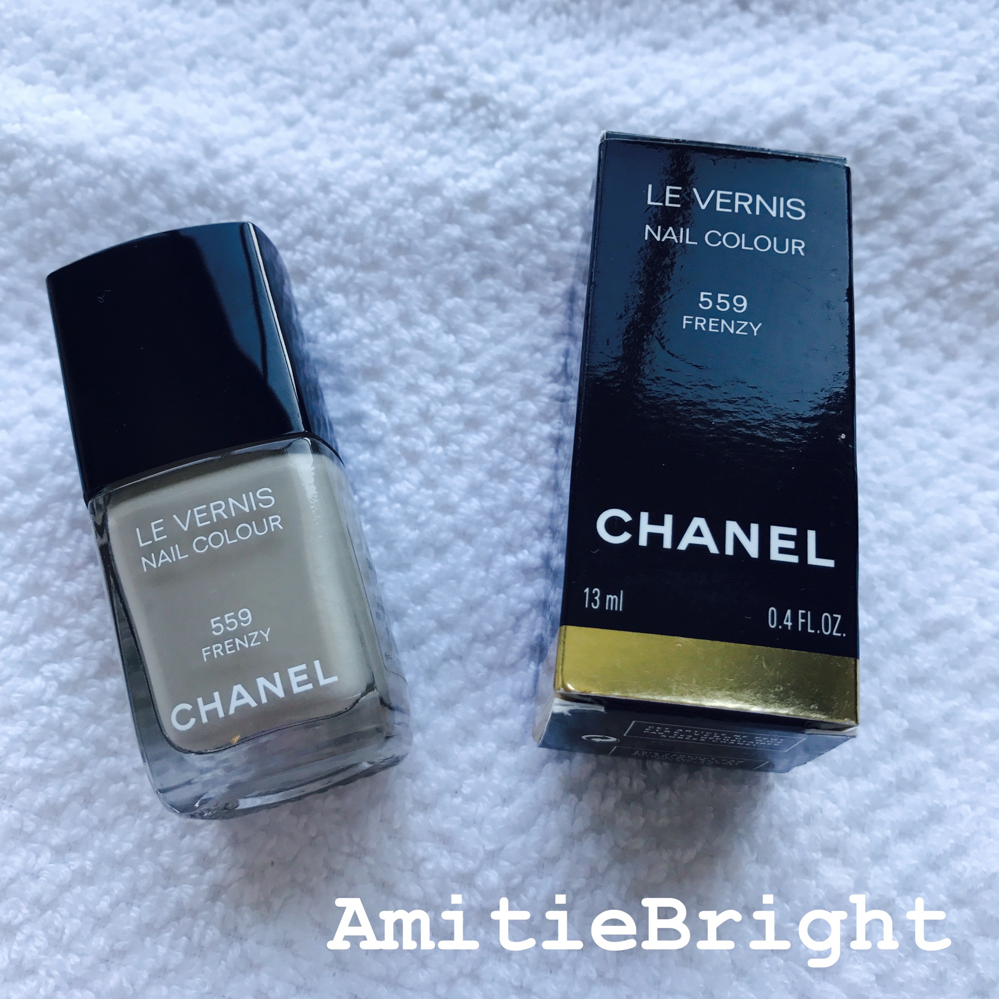 Chanelマニキュア 559 Amitiebright