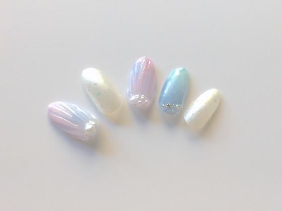 今 流行りの Tram Nail