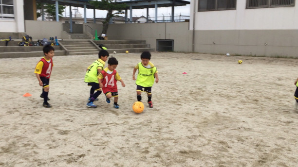 スクール報告 4 25 木 有安スクール リベルタサッカースクール福岡 福岡市中央区 博多区 西区 早良区 城南区 南区 東区 福岡市近郊の園児 小学生 中学生 大人のサッカースクール