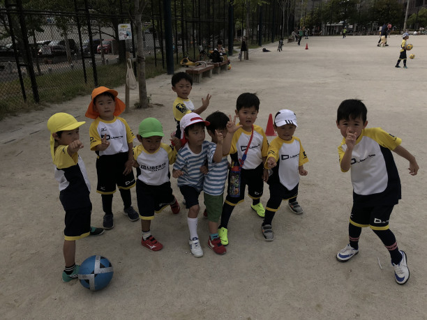 楽しく元気に リベルタサッカースクール福岡 福岡市中央区 博多区 西区 早良区 城南区 南区 東区 福岡市近郊の園児 小学生 中学生 大人の サッカースクール 楽しく元気に リベルタサッカースクール福岡 福岡市中央区 博多区 西区 早良区 城南区 南区 東区 福岡市近郊の園児 小学生 中学生 大人の サッカースクール